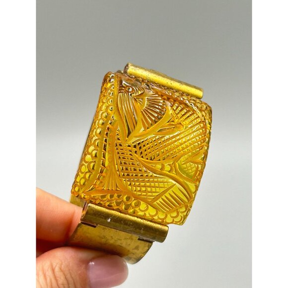 Vtg French Prystal Bakelite Carved Fish Bracelet Hinged Wide Brass Band Art Deco - Picture 5 of 13